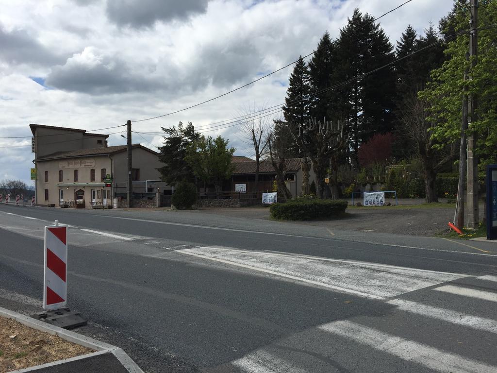 Hotel Saint Pierre Les Sauvages  Εξωτερικό φωτογραφία